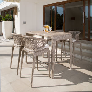 silla de bar contemporánea