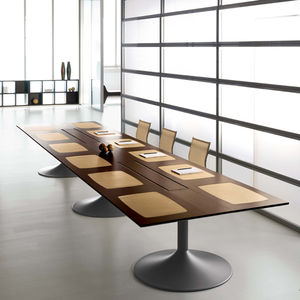 mesa de reuniones contemporánea