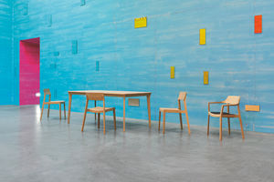 mesa contemporánea