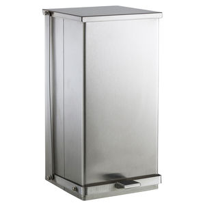 cubo de basura con pedal