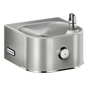 fuente de agua de pared