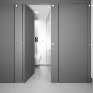 cabina sanitaria para baño de madera