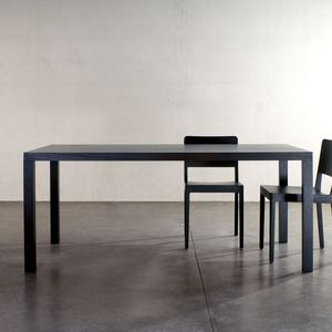 mesa contemporánea