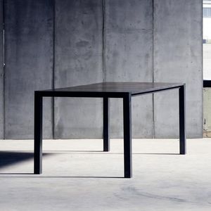 mesa contemporánea