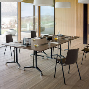 mesa de reuniones contemporánea