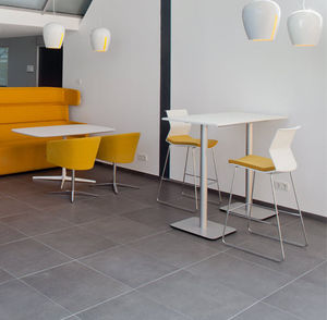 silla de bar contemporánea