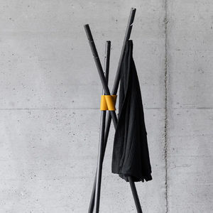percha de madera