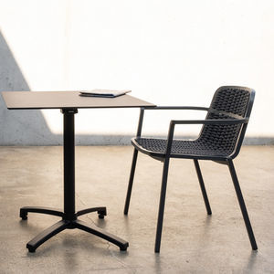 mesa contemporánea