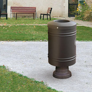 cubo de basura público