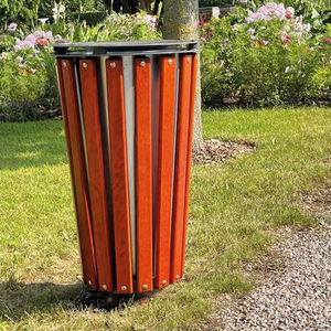 cubo de basura público