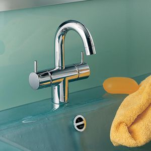 grifo bimando para lavabo