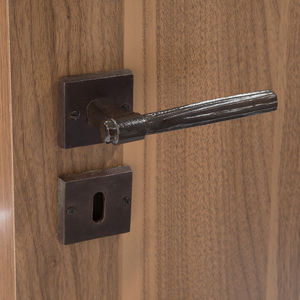 tirador para puerta