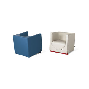 sillón moderno / de tejido / de cuero / a medida