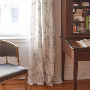 visillo con motivos decorativos