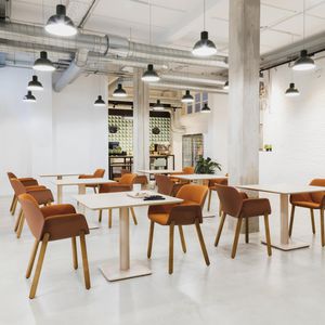 mesa bistró contemporánea