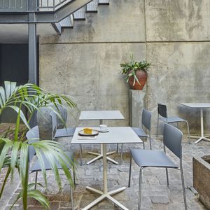 mesa bistró contemporánea