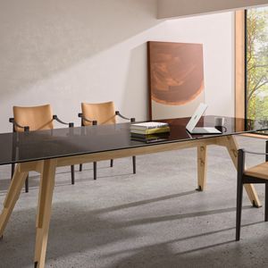 mesa de conferencia contemporánea