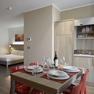mesa de comedor contemporánea