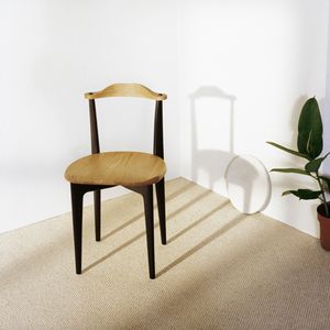 silla de diseño escandinavo