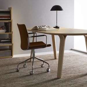silla de oficina contemporánea