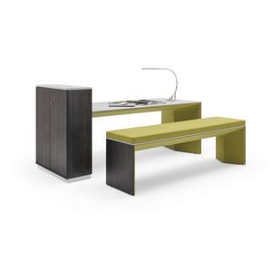 conjunto de mesa y banco contemporáneo