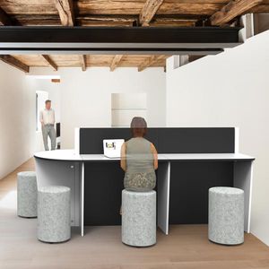 mesa alta contemporánea