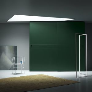 armario contemporáneo / de madera lacada / de fresno / con puertas corredizas