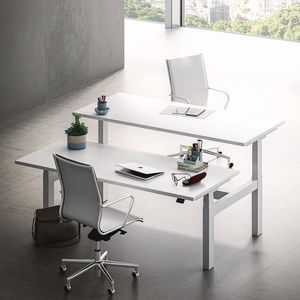 mesa de trabajo contemporánea