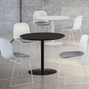 mesa de reuniones contemporánea