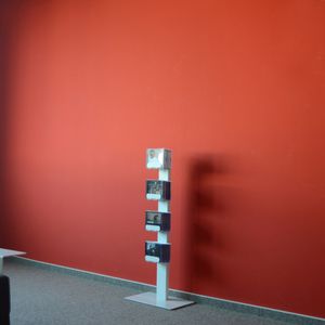 estantería contemporánea