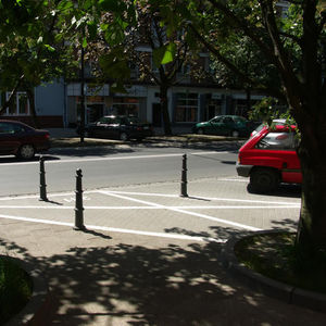 poste separador antiestacionamiento