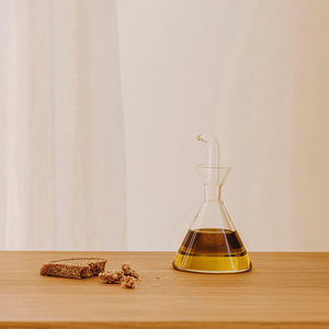 aceitera y vinagrera para uso doméstico