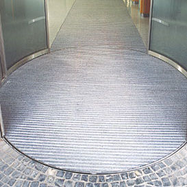alfombra de entrada para edificio público