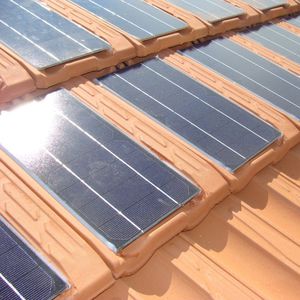 teja fotovoltaica
