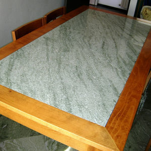 mesa contemporánea