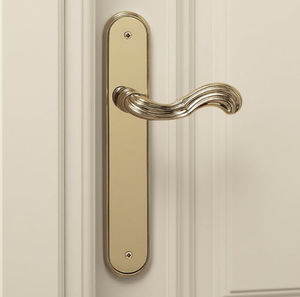 tirador de puerta