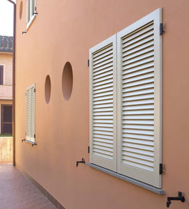 contraventanas abatibles / de lamas / de aluminio / para ventanas