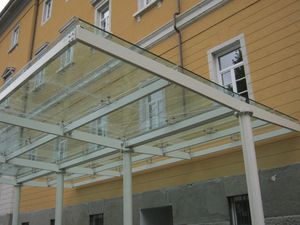 marquesina de entrada
