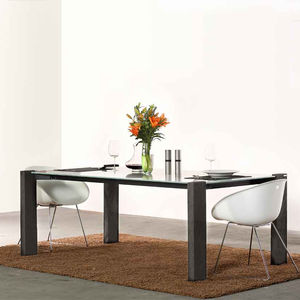 mesa de comedor contemporánea