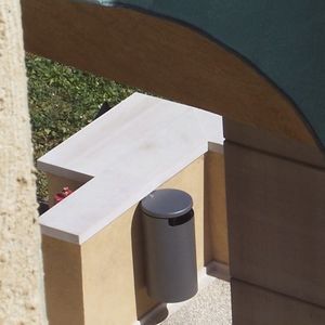 cubo de basura público