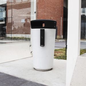 cubo de basura público