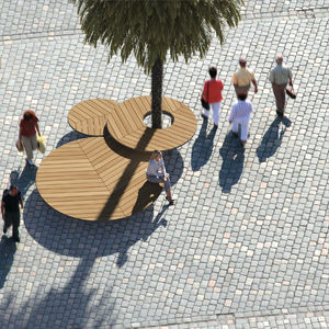 banco público de diseño orgánico