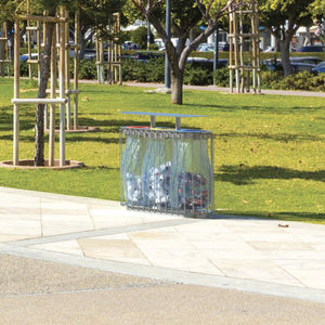 cubo de basura público
