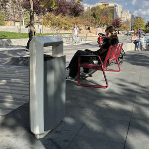 cubo de basura público