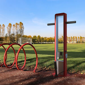 estación de reparación de bicicletas de acero