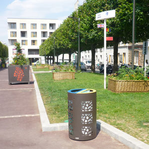 cubo de basura público