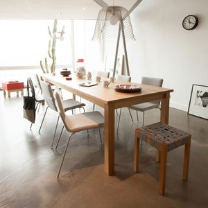 taburete contemporáneo