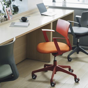 silla de oficina contemporánea