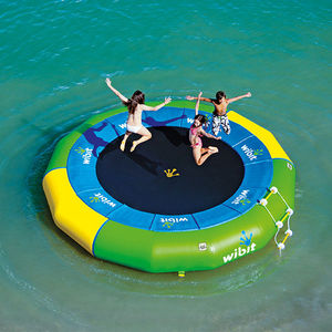 juego hinchable para piscina pública