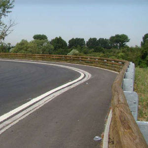 barrera de seguridad de madera